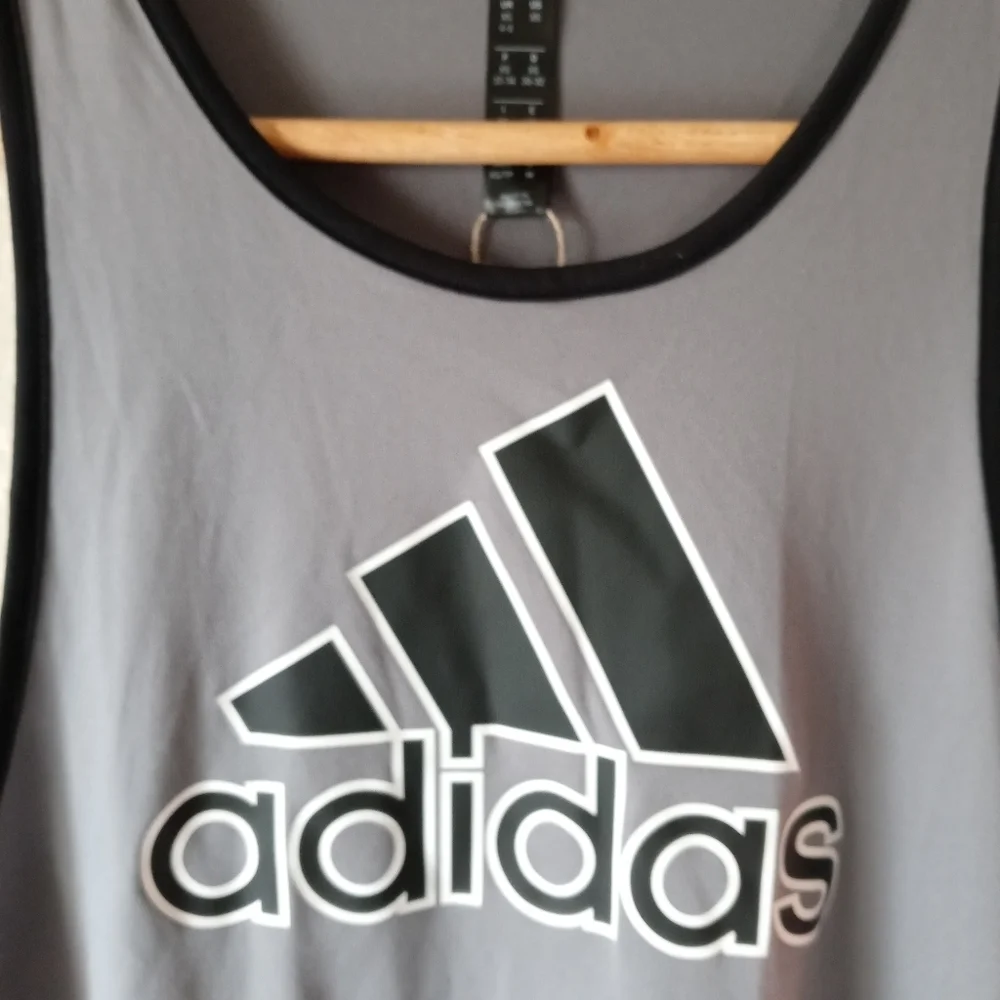 Adidas New Ringer Graphic Tank Top. Size XS. - Picture 6 of 12